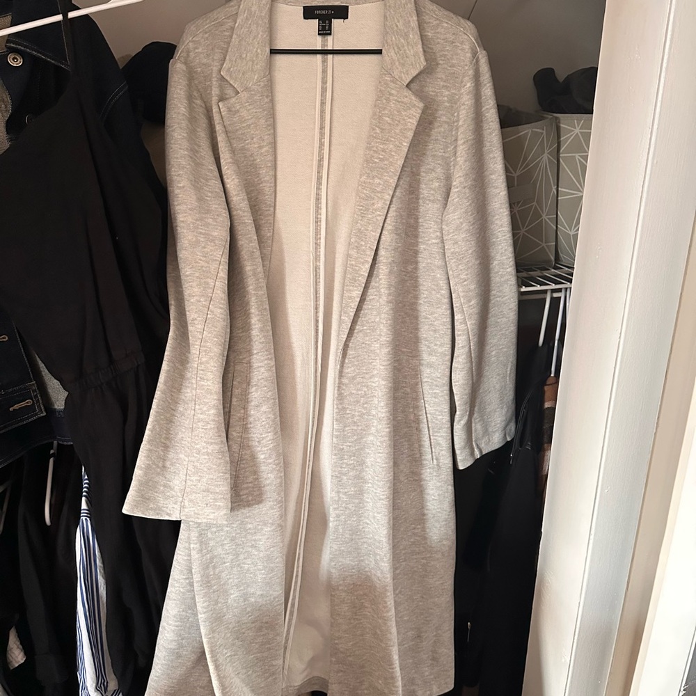 Forever 21 Light Gray Knit Top